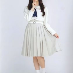 乃木坂46 5期生制服 井上和